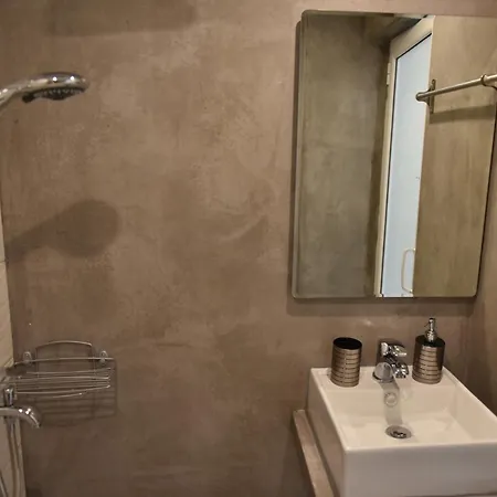 Ilion Luxury & * אספרובלטה