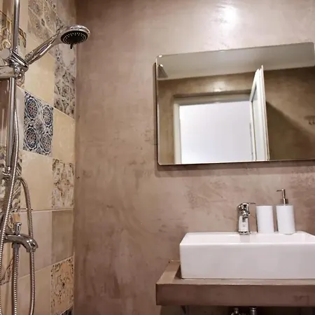 Ilion Luxury &