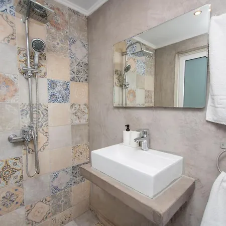 Ilion Luxury &