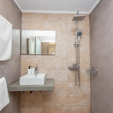 Ilion Luxury & Lägenhet