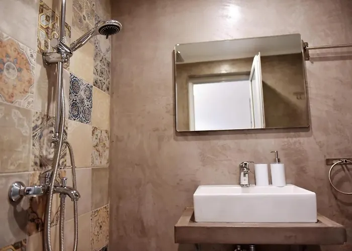 Ilion Luxury Studios&apartments